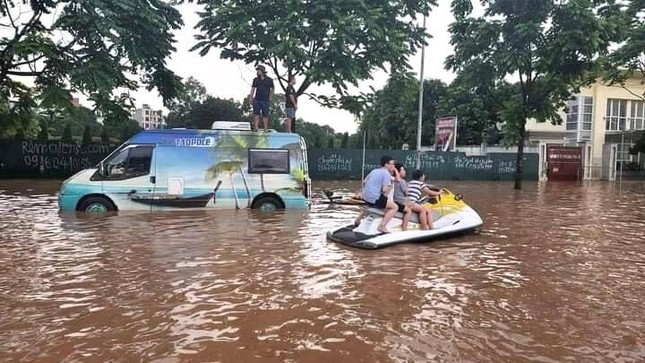 Chống ngập cho Hà Nội khi mưa lớn: Trạm bơm nghìn tỷ tê liệt