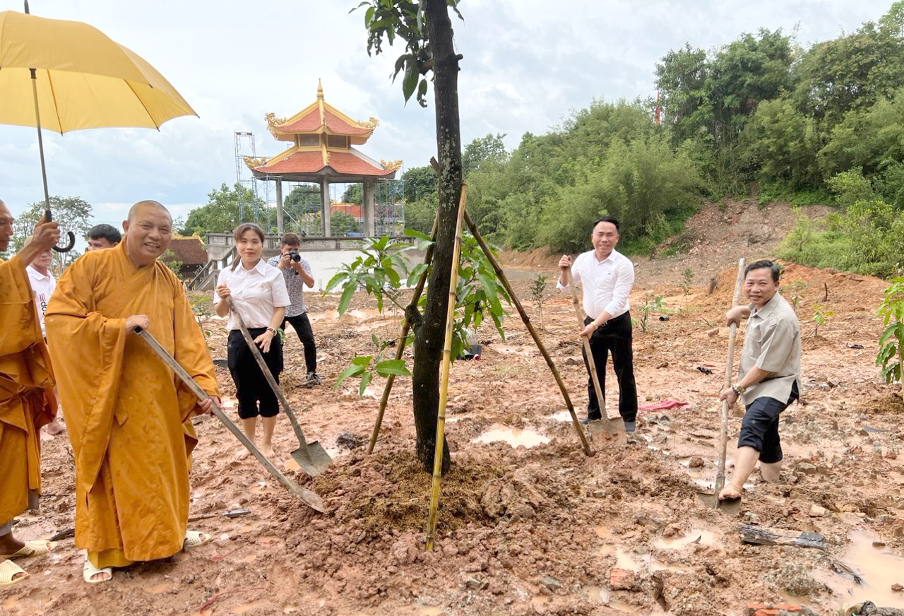 Tạp chí Tài nguyên và Môi trường phát động trồng cây chương trình 