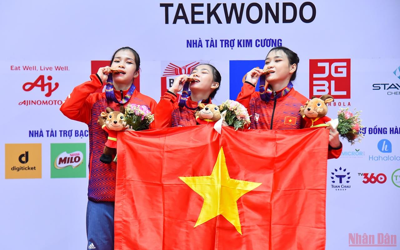 Phút giây hạnh phúc của đội tuyển Taekwondo Việt Nam tại SEA Games 31