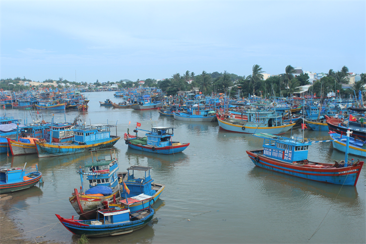 Quản trị biển, đại dương và tầm nhìn chiến lược để phát triển kinh tế biển theo tinh thần Nghị quyết số 36-NQ/TW