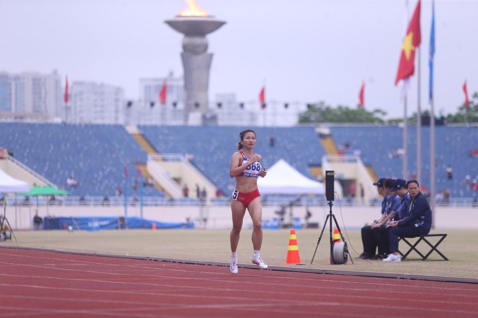 Sáng 14/5: Điền kinh, Wushu, Rowing mang về 4 HCV cho Việt Nam