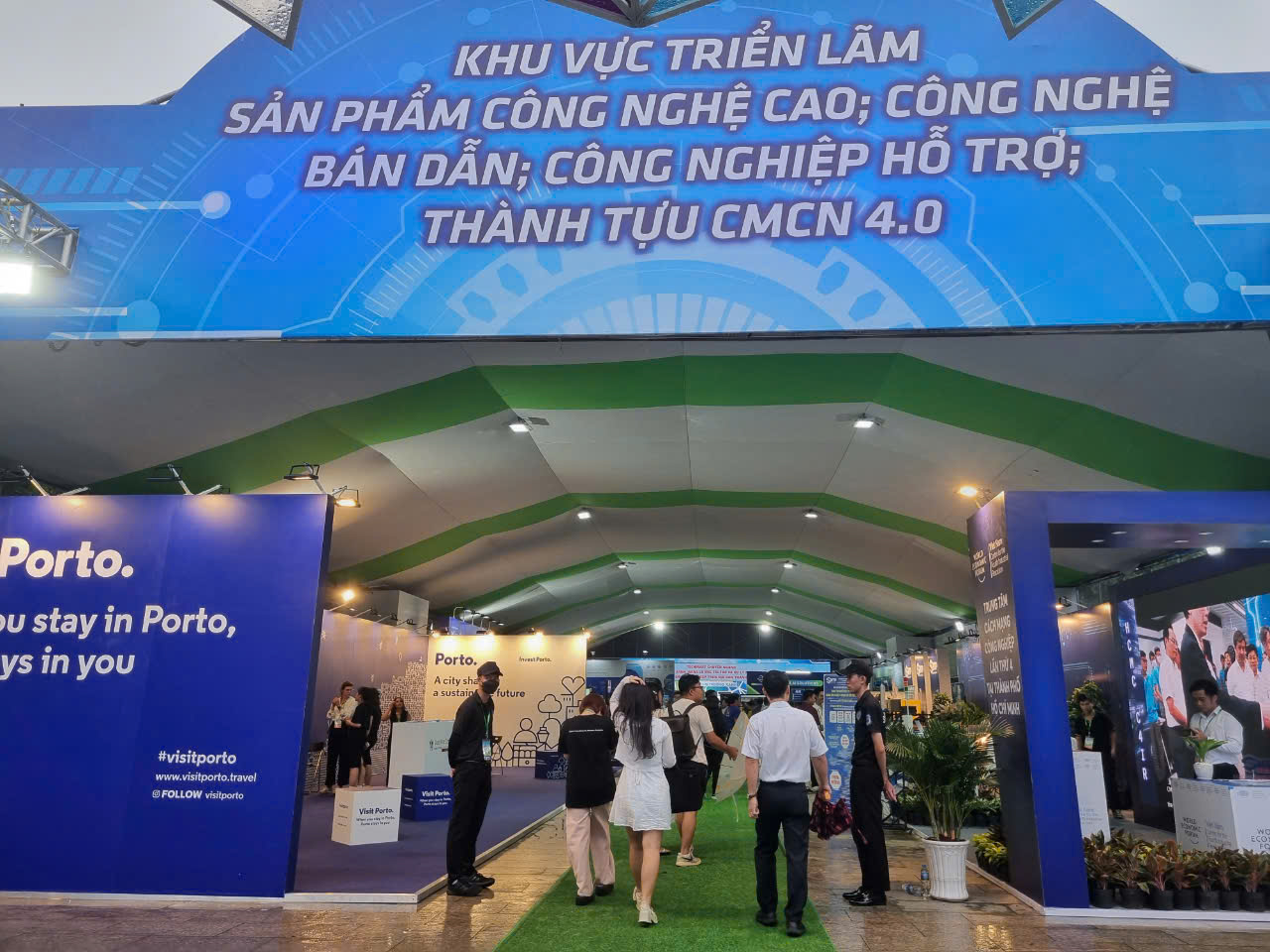 TP. Hồ Chí Minh: Khai mạc Không gian giới thiệu sản phẩm, dịch vụ tăng trưởng xanh 2024