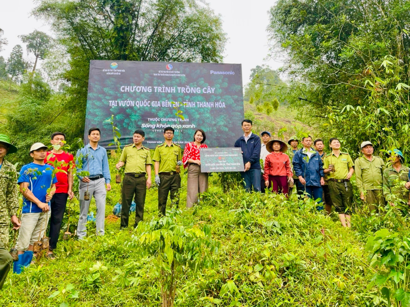 Phát động chương trình trồng cây “Sống khỏe góp xanh”