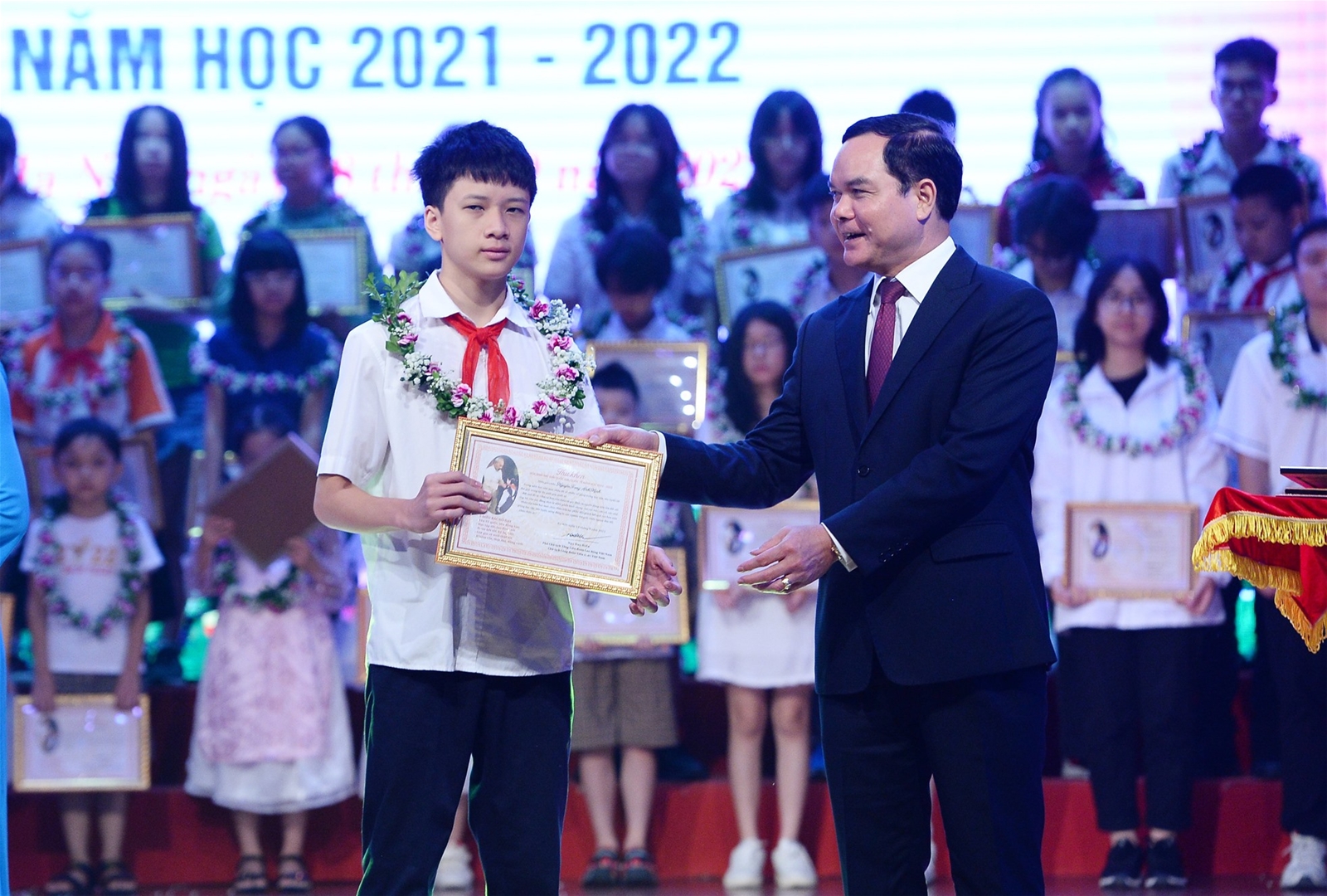 Tuyên dương hơn 500 học sinh đạt giải quốc gia, quốc tế năm học 2021 - 2022