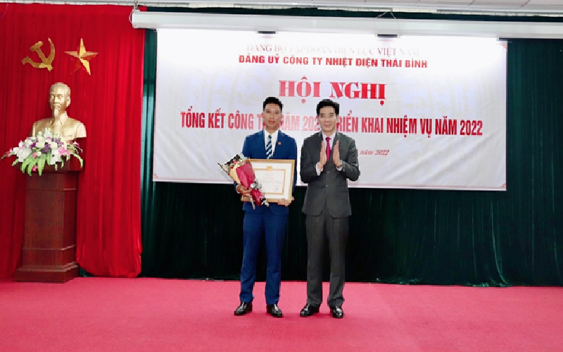 Hội nghị tổng kết công tác Đảng năm 2021 và triển khai nhiệm vụ năm 2022