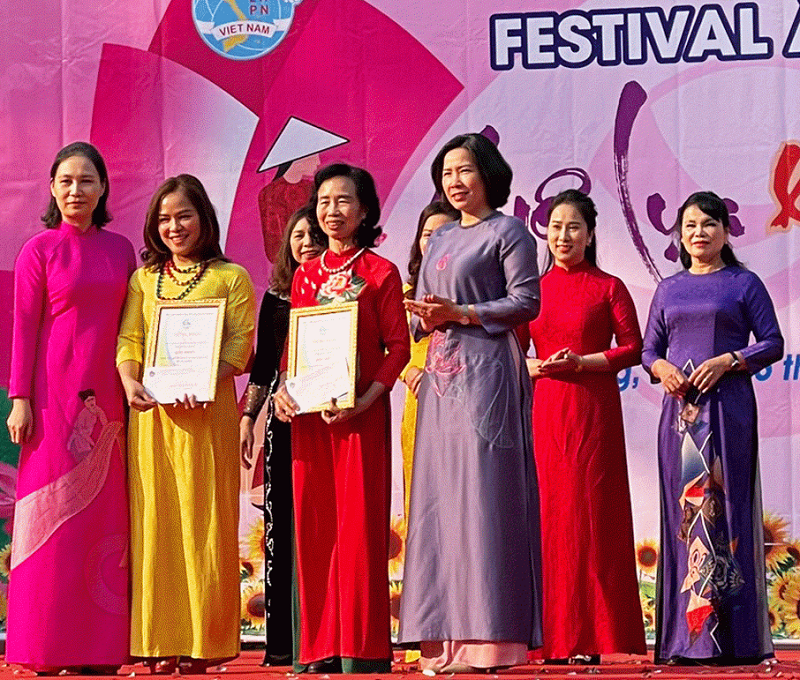 Hà Đông: Đặc sắc ấn tượng Festival Áo dài “ Quê lụa xưa và nay”