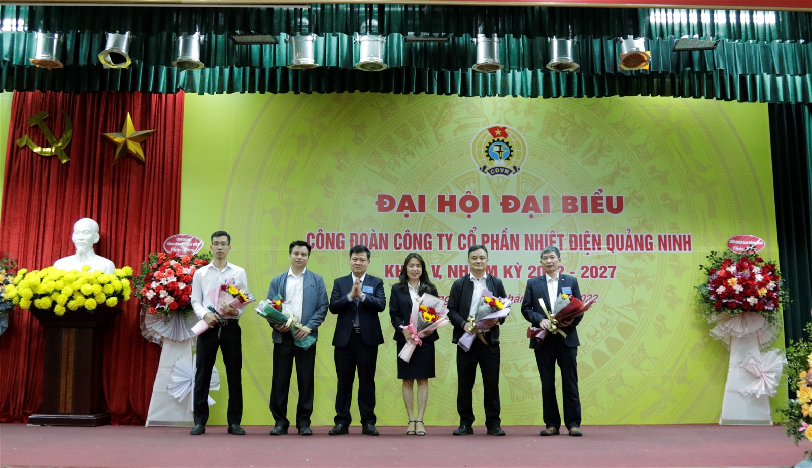 Chia tay lãnh đạo Công đoàn QTP trong nhiệm kỳ vừa qua