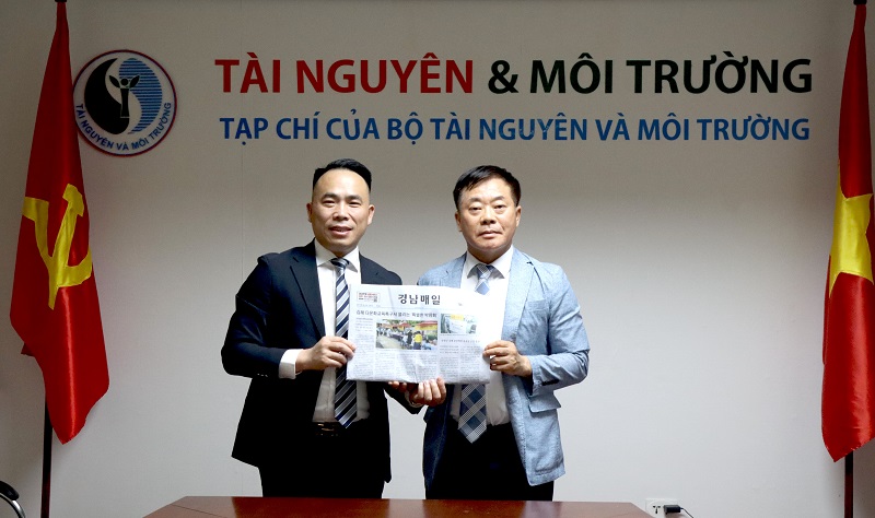 Tạp chí Tài nguyên và Môi trường ký kết hợp tác với Nhật Báo Gyeongnam Maeil (Hàn Quốc)