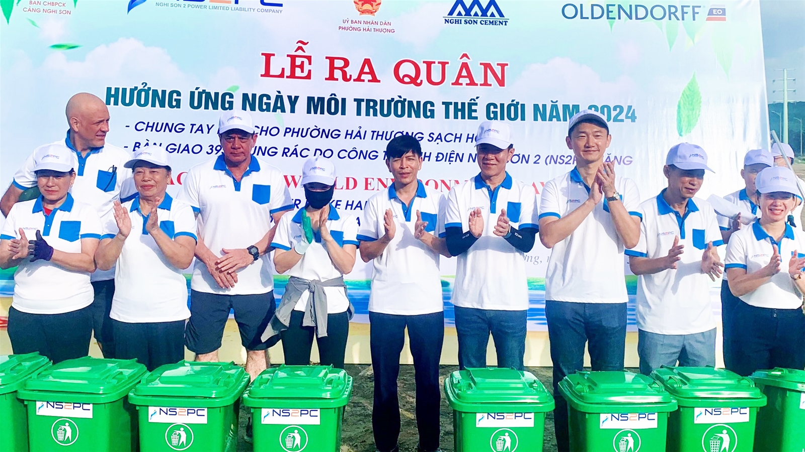 Thanh Hóa: Nhiều cơ quan đơn vị ra quân dọn vệ sinh chung tay bảo vệ môi trường biển 2024