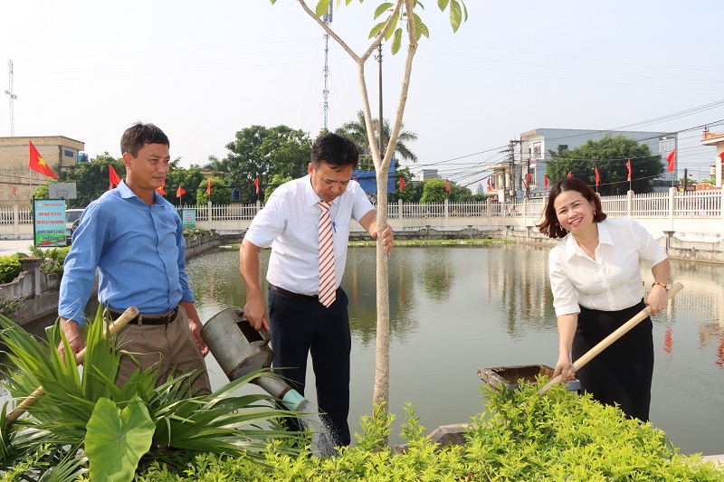 Tạp chí Tài nguyên và Môi trường trao 50 suất học bổng cùng nhiều phần quà ý nghĩa trong ngày khai giảng ở Thái Bình