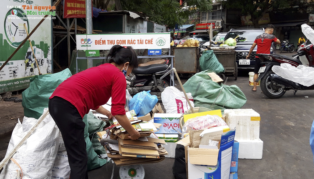 Nâng cao ý thức bảo vệ môi trường, phân loại rác thải tại nguồn bằng việc tặng quà