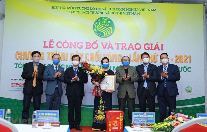 Tôn vinh 29 'Cây chổi vàng' cống hiến cho sự nghiệp bảo vệ môi trường