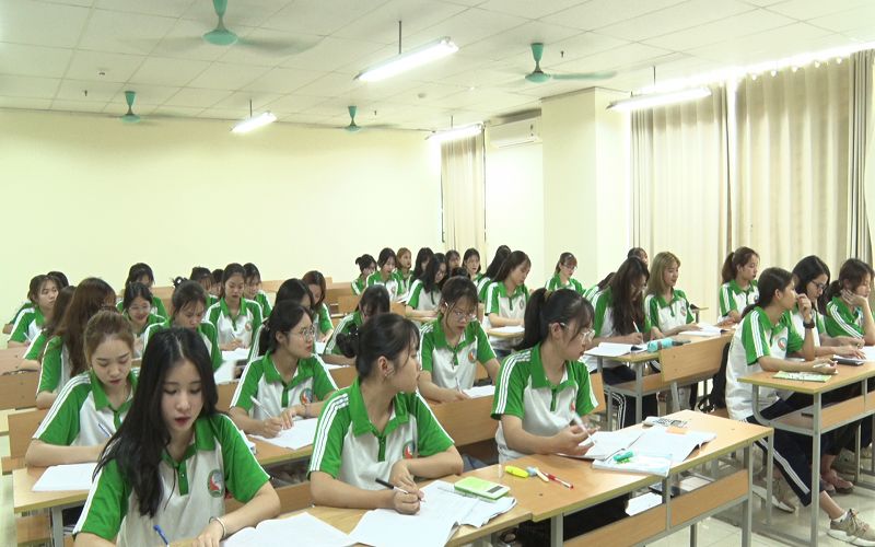 Đào tạo và nghiên cứu khoa học:  Hai nhiệm vụ của trường Đại học Tài nguyên và Môi trường Hà Nội