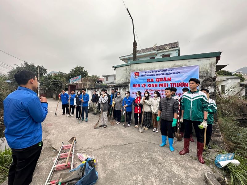 Thanh niên Cẩm Phả (Quảng Ninh) chung tay xây dựng thành phố không rác thải