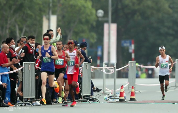 Việt Nam lần đầu giành HC vàng marathon nam SEA Games