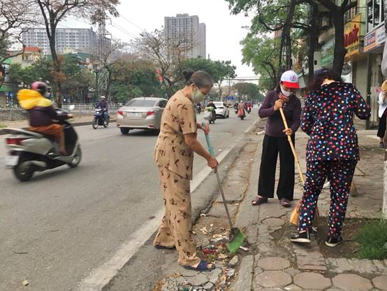 Biết ơn những người phụ nữ cống hiến thầm lặng