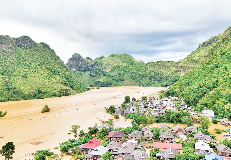 Nâng cao năng lực phòng chống lũ quét, sạt lở đất