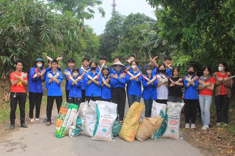 Tuổi trẻ cả nước thu gom gần 35 tấn rác sau chiến dịch hưởng ứng Ngày Trái Đất