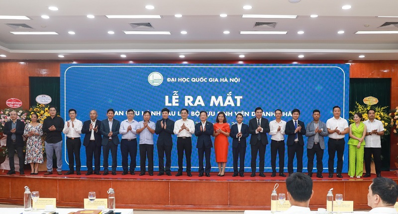 Đại học Quốc gia Hà Nội ra mắt Kênh hợp tác và phát triển doanh nghiệp và Ban điều hành CLB Cựu sinh viên doanh nhân