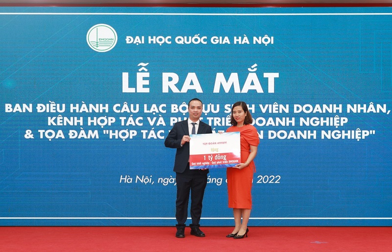 Đại học Quốc gia Hà Nội ra mắt Kênh hợp tác và phát triển doanh nghiệp và Ban điều hành CLB Cựu sinh viên doanh nhân