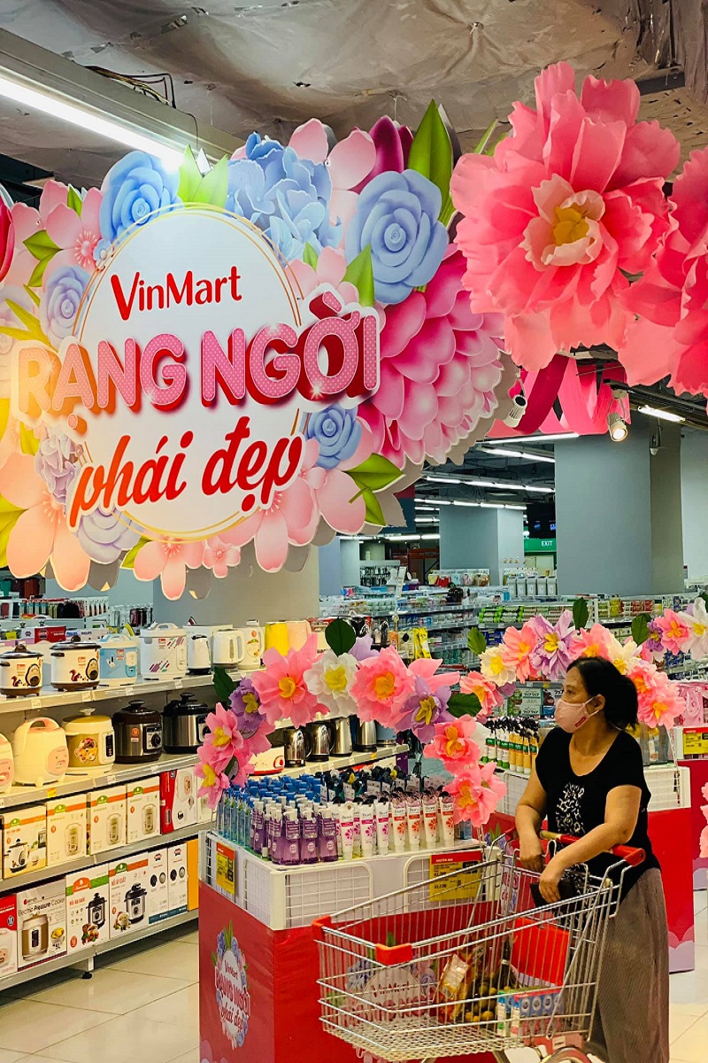 20/10, VinMart/VinMart+ giúp cánh mày râu chọn quà tặng người thương yêu