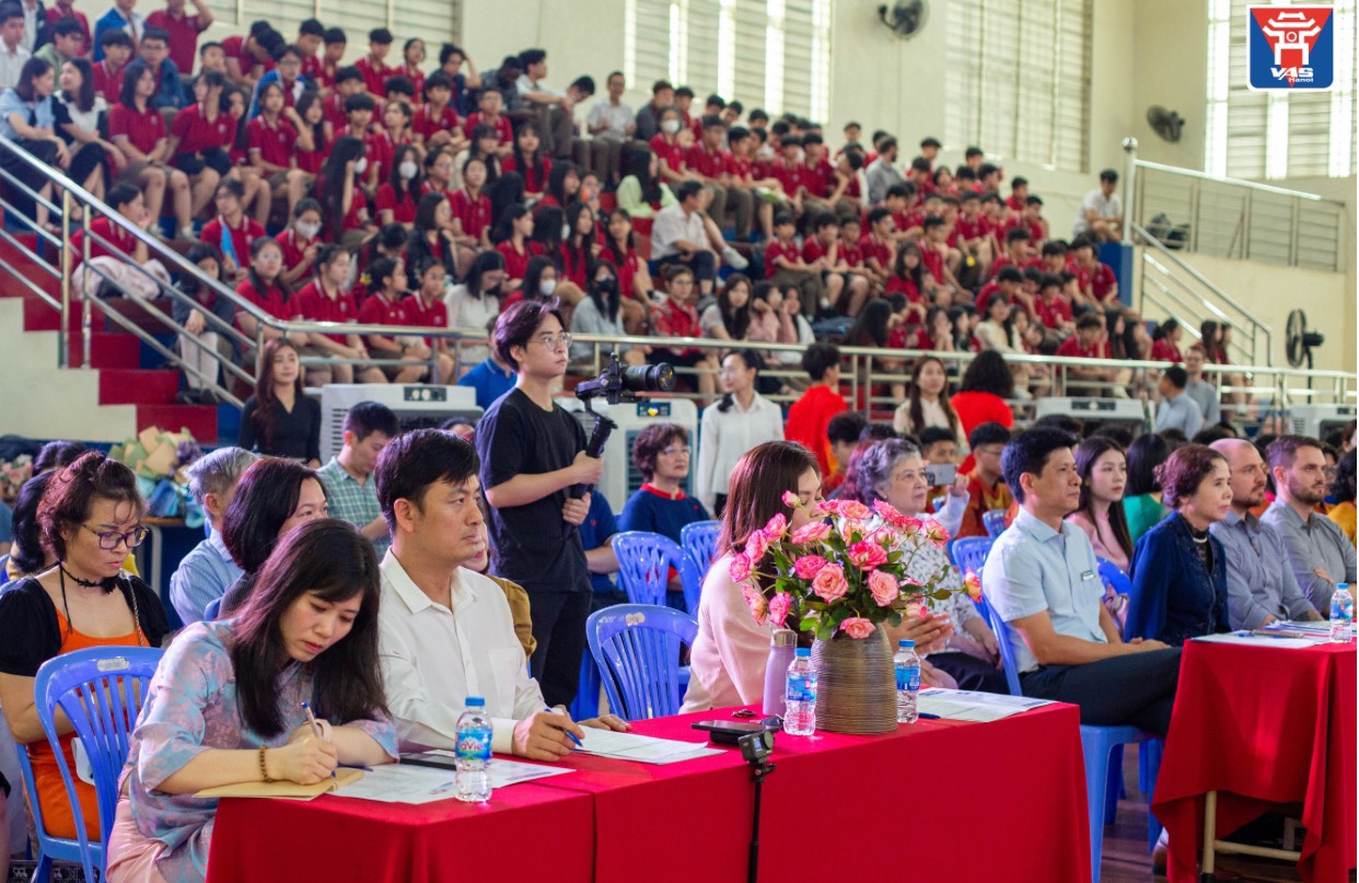 Hoa Nắng - Tôn vinh tiếng Việt, tiếng Mẹ thân thương