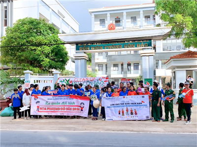 Côn Đảo hưởng ứng chiến dịch “Clean up 6 Việt Nam” do Cộng đồng Xanh Việt tổ chức