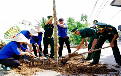 Nhiều hoạt động ý nghĩa trong 'Tháng Ba biên giới'