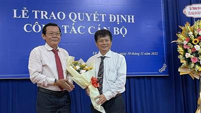 Trao quyết định Chủ tịch Hội Nhà báo Thành phố Hồ Chí Minh